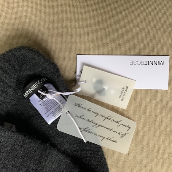 Minnie Rose soft cuddle cashmere hat